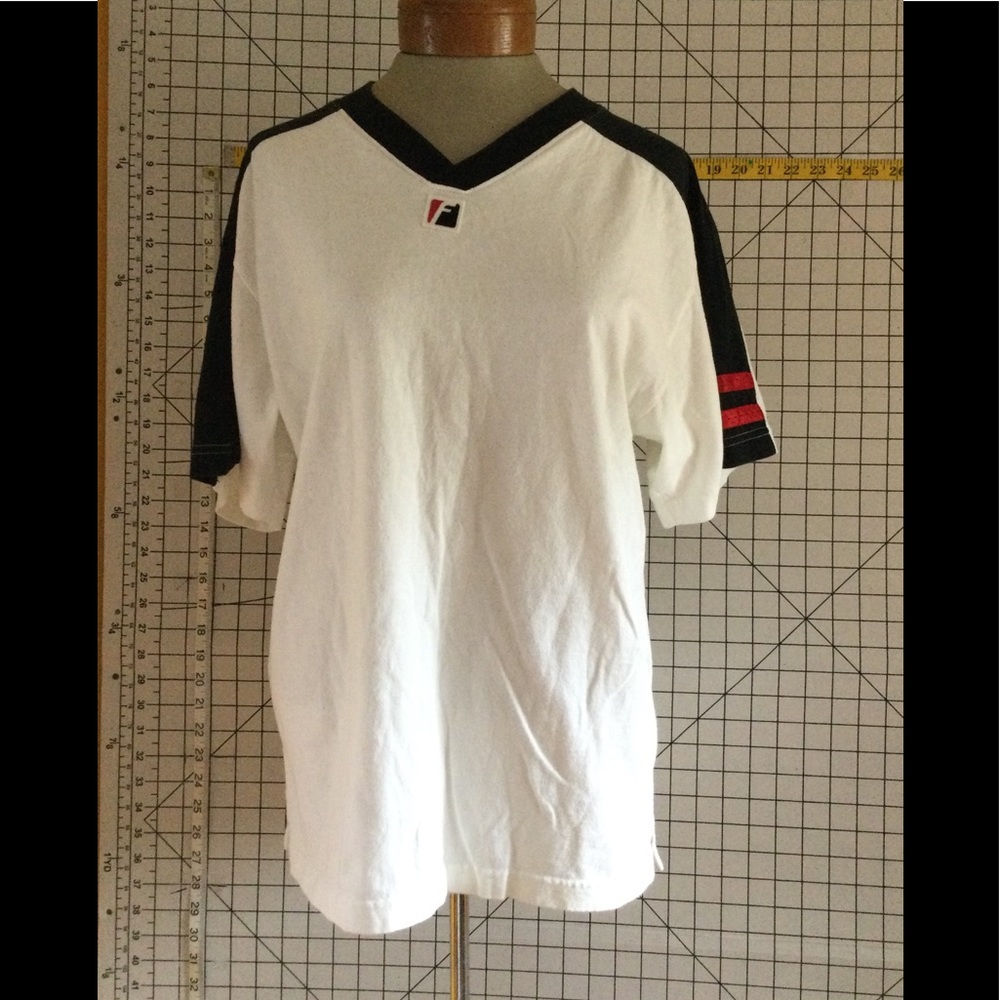 Franklin Sports V-Neck T-Shirt -medium